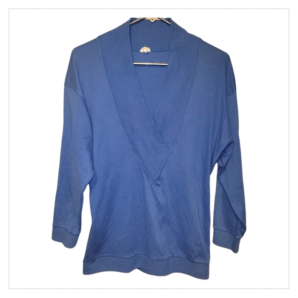 Lady Foot Locker Blue Deep V Pullover Vintage Off-Duty Streetwear Top